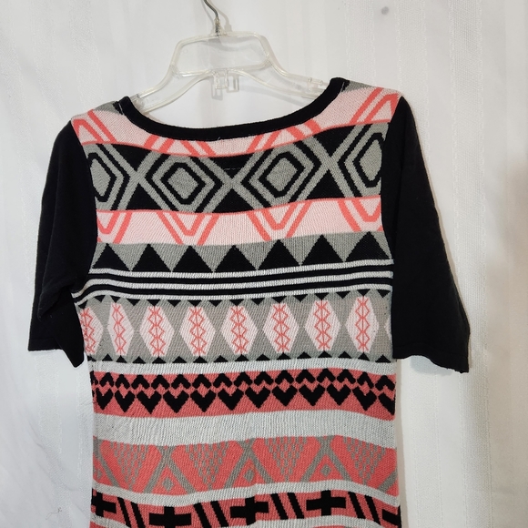 T/O SWEATERS DRESS WOMEN'S SIZE M PINK GEOMETRIC SWEATER A-77 - Picture 7 of 11
